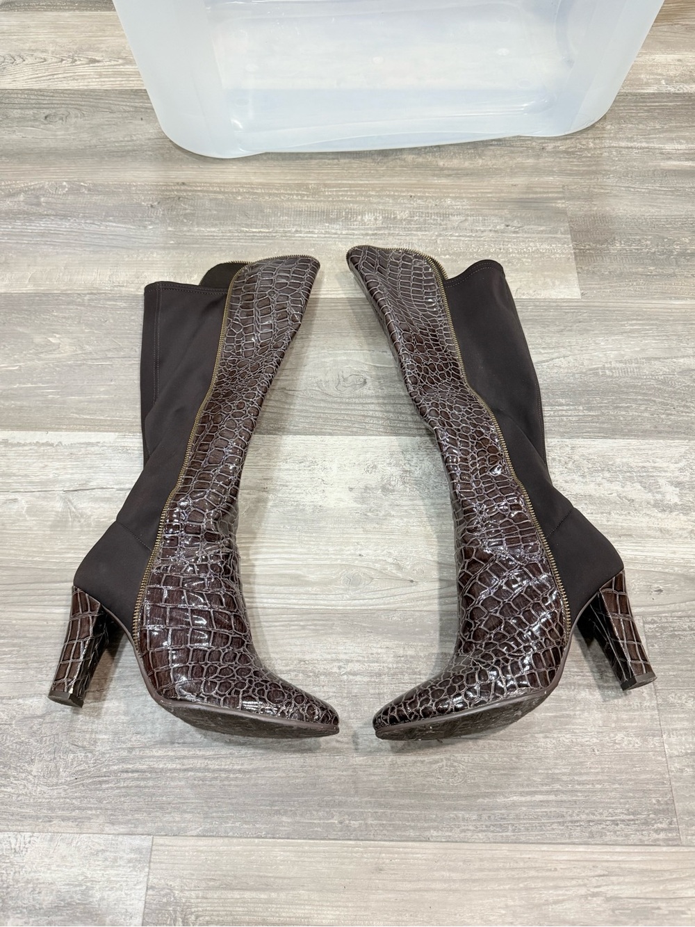 Renee Baltimore Brown Croc Embossed Knee High Heeled Boots Size 9M